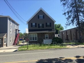 Building Photo - 108 W Evesham Rd