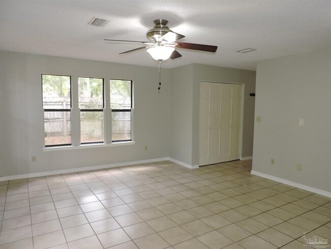 Building Photo - 3501 Parkwood Ave