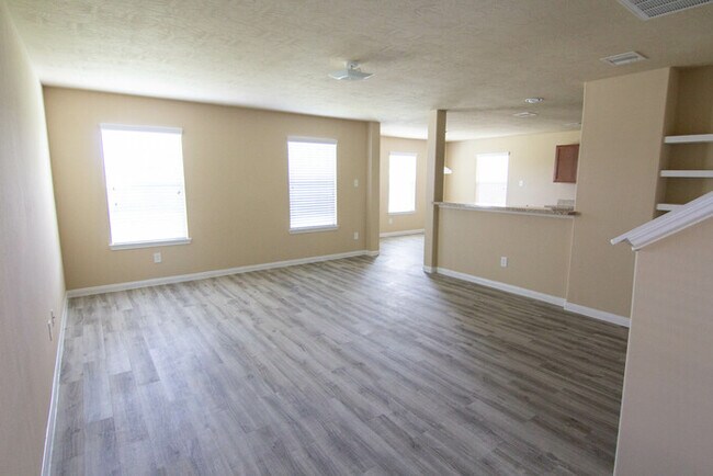 Building Photo - 12614 Wild Columbine Rd