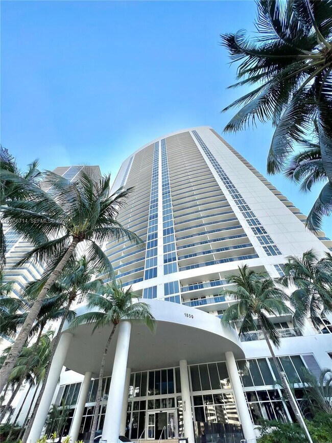 Building Photo - 1850 S Ocean Dr