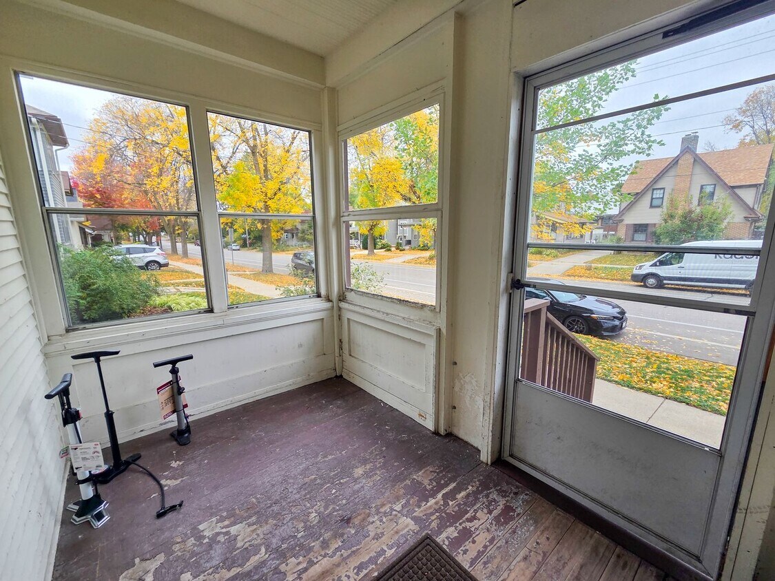 Foto principal - 1113 Drake St