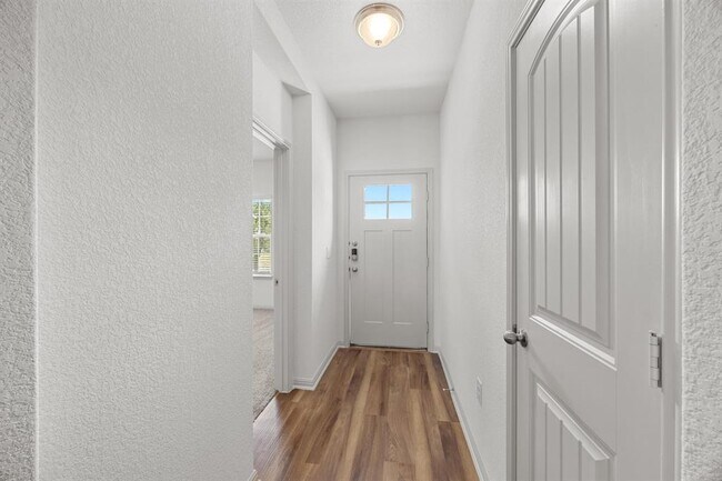 Building Photo - 356 Shiner Ln