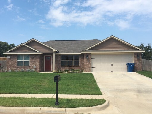 MOVE IN READY!!!! Single Family Home in L... - MOVE IN READY!!!!  Single Family Home in L...