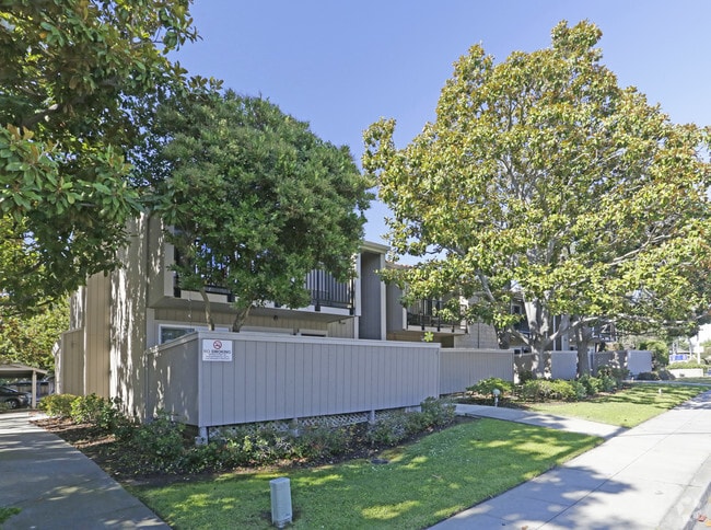 Fotografía del edificio - 110 Remington Apartments