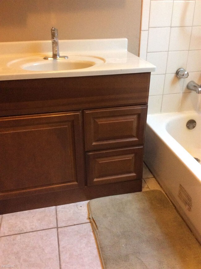 Foto del edificio - 12127 S Lowe Ave