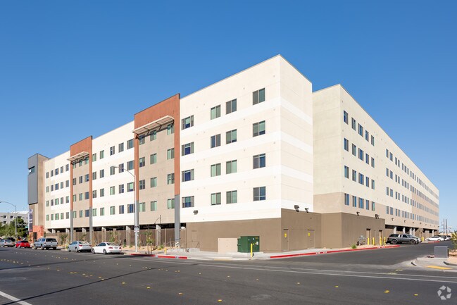 Estacionamiento trasero - Echo 1055