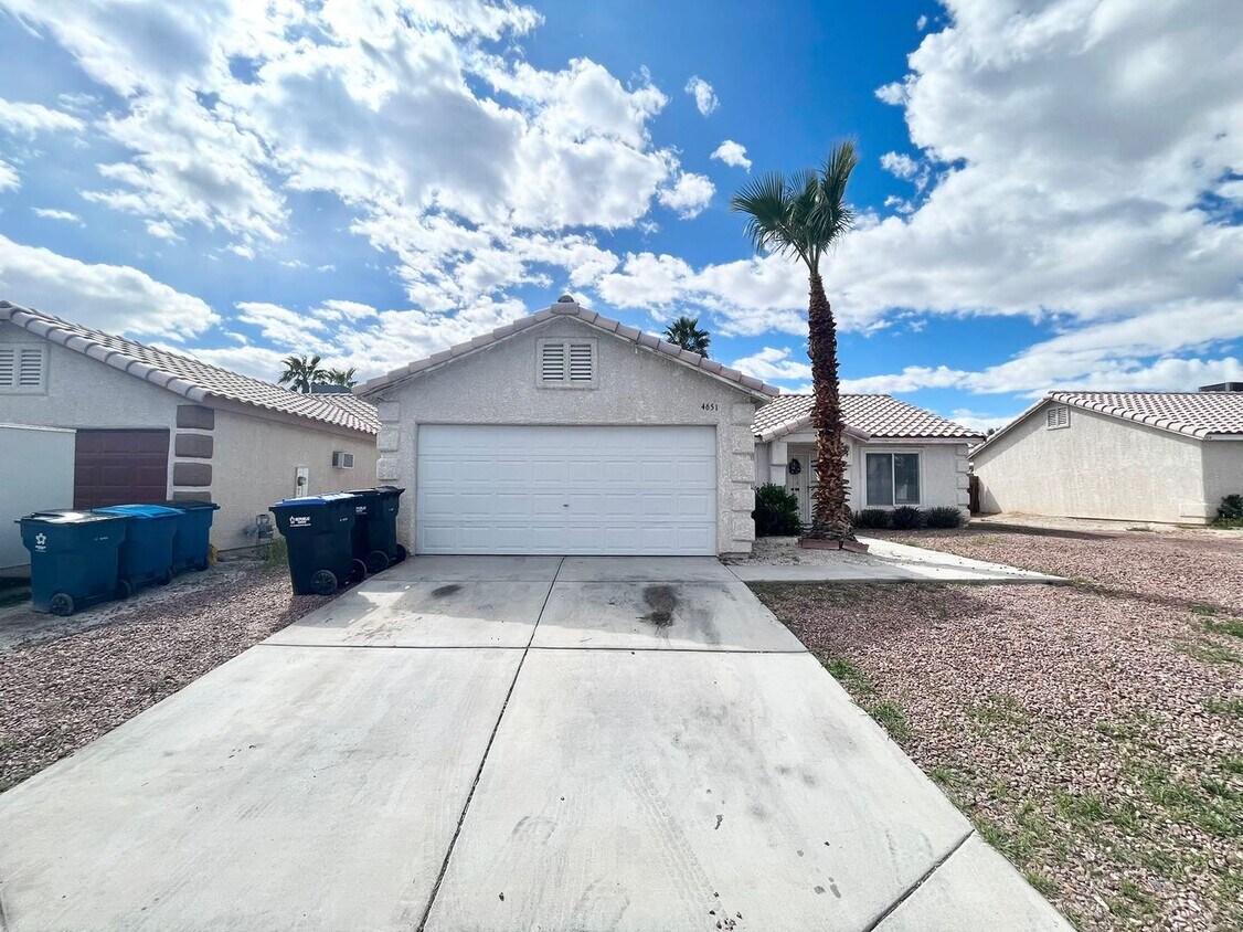 Primary Photo - 4651 Wild Oak Way