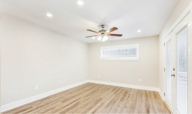Building Photo - 2121 Nichols Ln