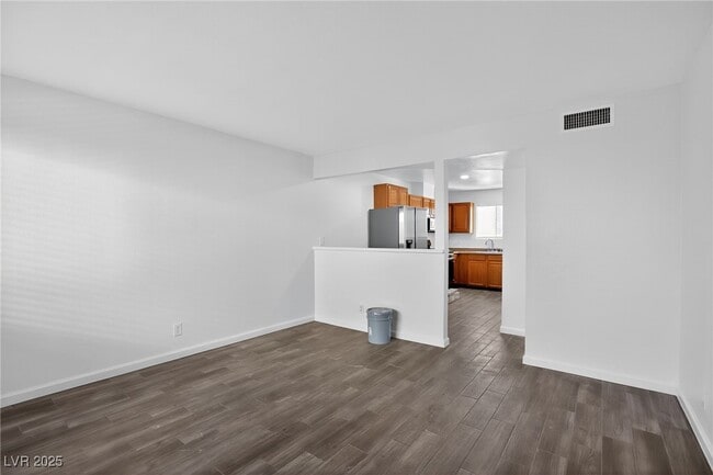 Foto del edificio - 1624 Cordoba Ln