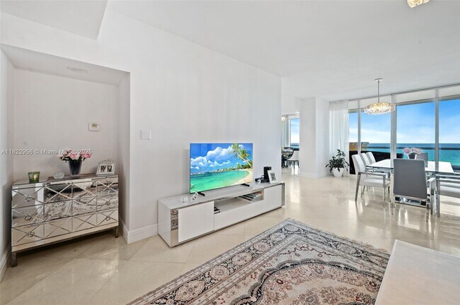 Foto del edificio - 17875 Collins Ave