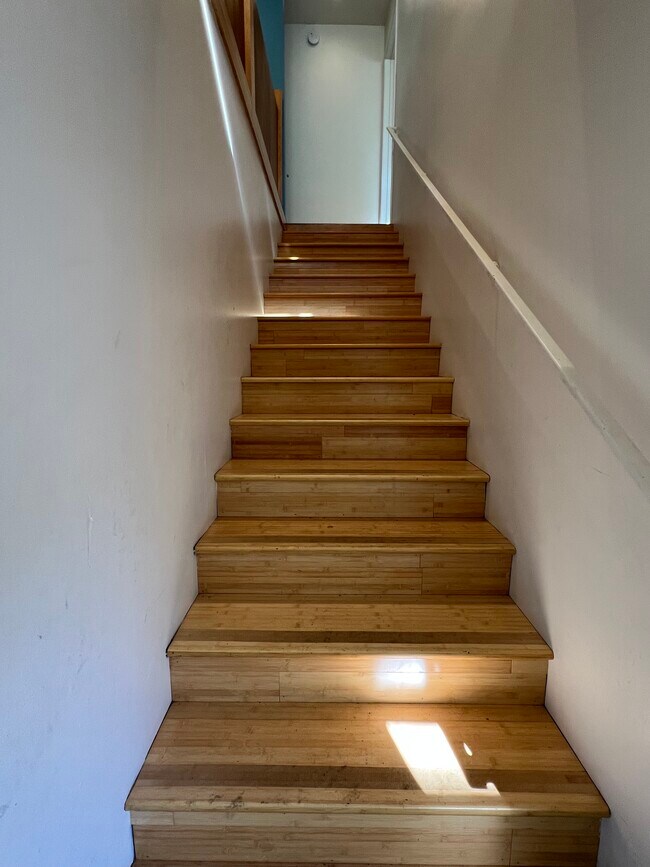 Fotografía del edificio - 721 Cedar St