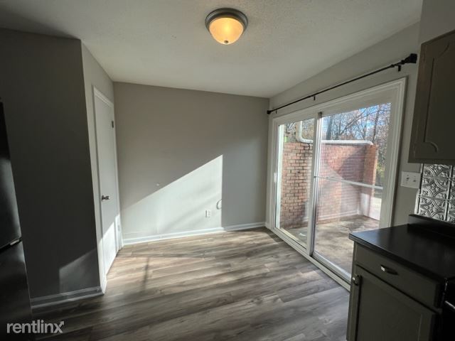 Building Photo - 2 br, 1.5 bath House - 1835 Merritt Dr Apt D