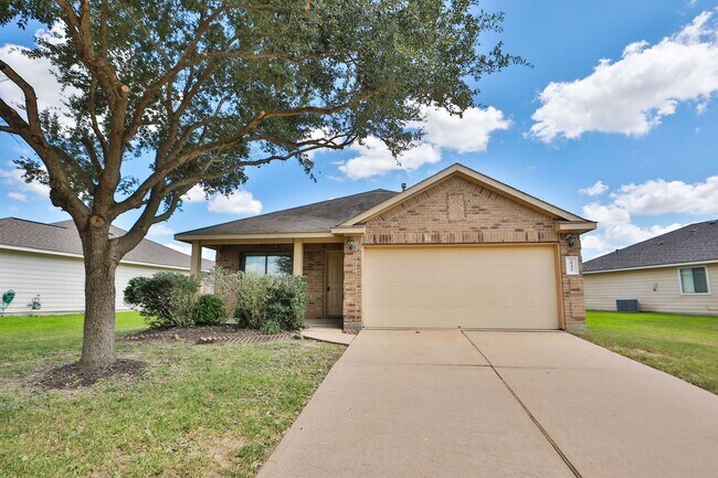 Building Photo - For Lease | 3 Bed, 2 Bath | 1,670 Sq Ft | ...