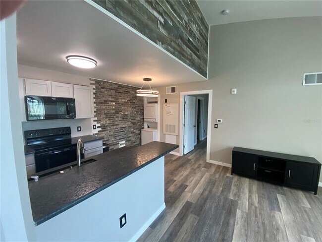 Foto del edificio - 2592 Grassy Point Dr