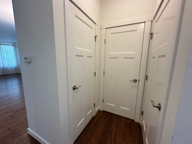 Foto del edificio - 3 Bed, 2.5 Bath House in Cordata Neighborhood