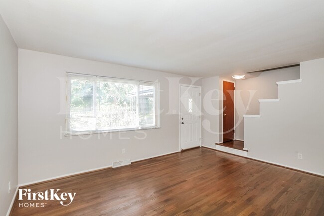 Building Photo - 9216 Maverick Dr