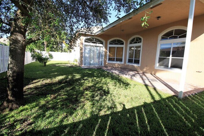 Foto del edificio - 2178 NW 141st Ave