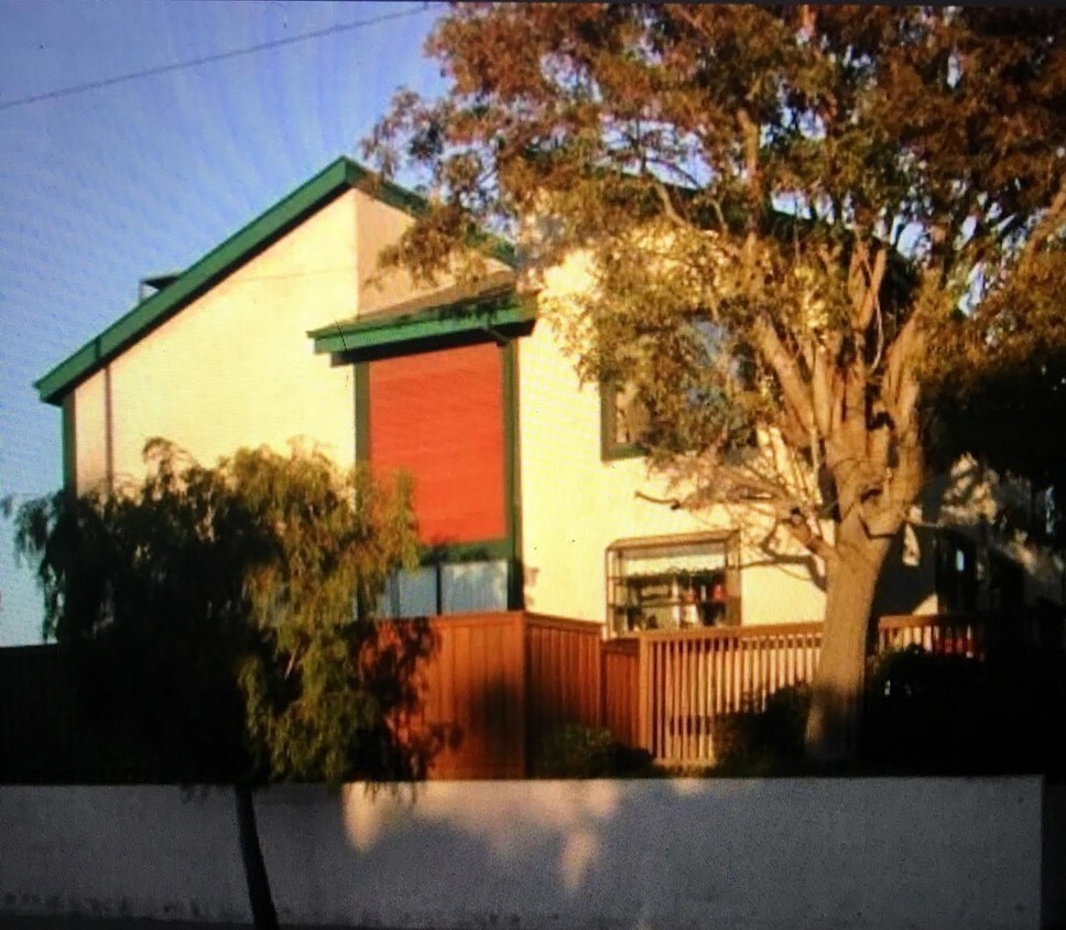 2715 Vanderbilt Ln Redondo Beach Ca 90278 Townhouse For Rent In Primary Photo 2715 Vanderbilt Ln