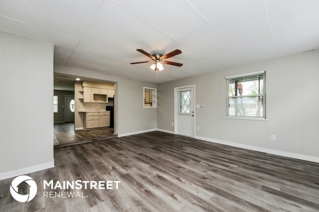 Foto del edificio - 2627 N Beaumont Ave