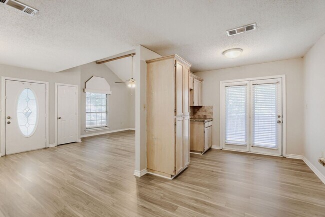 Foto del edificio - 316 Peachtree Ln