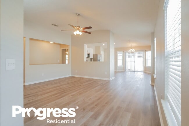 Building Photo - 409 Monet Ave