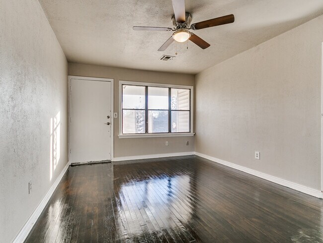 Foto del edificio - 1001 NW 100th St