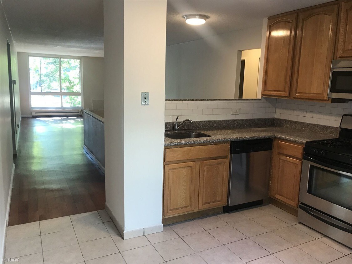 Primary Photo - 4 br, 1.5 bath Apartment - 516 Main St #142