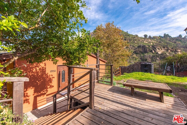 Foto del edificio - 19511 Sunken Trail