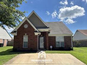 Building Photo - 10595 Pecan View Dr