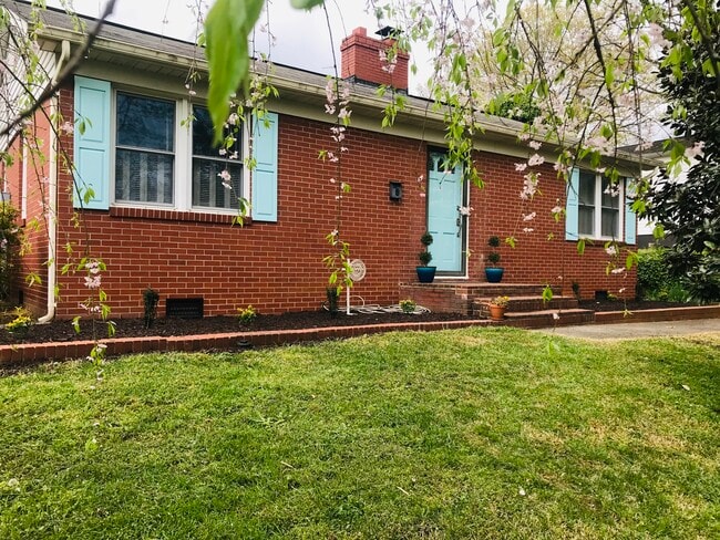 Calle Evans 212 - 212 Evans St