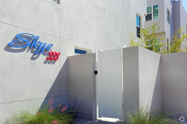 Foto del edificio - Skye333 Townhomes