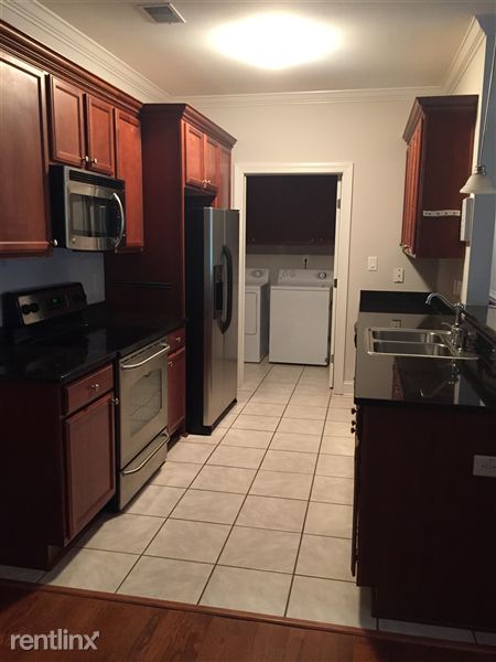 Building Photo - 206 Fountainhead Ln