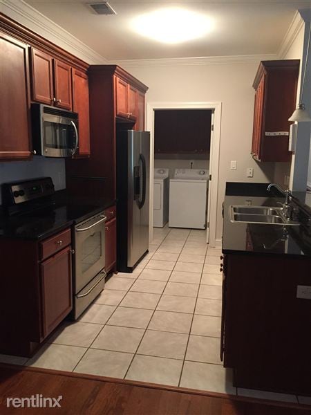 Building Photo - 206 Fountainhead Ln