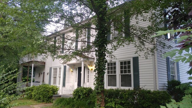 Foto del edificio - 120 Atwood St