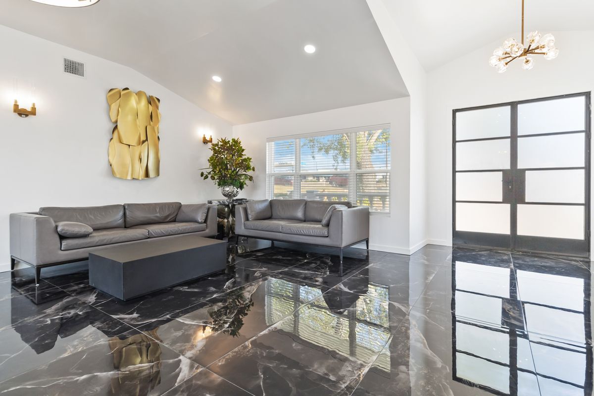 Foto del edificio - 1092 TX-46