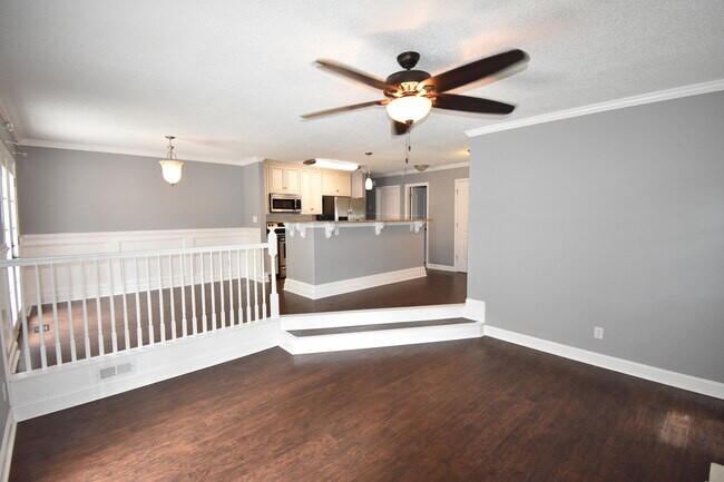 Building Photo - Coming Soon~ 3 Bedroom and 2 Bath- Great Outdoor Space (Pets Negotiable)