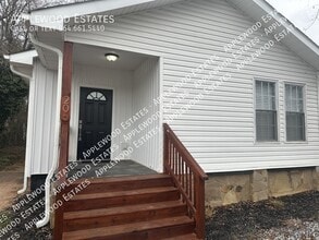 Building Photo - 206 Boundary Dr