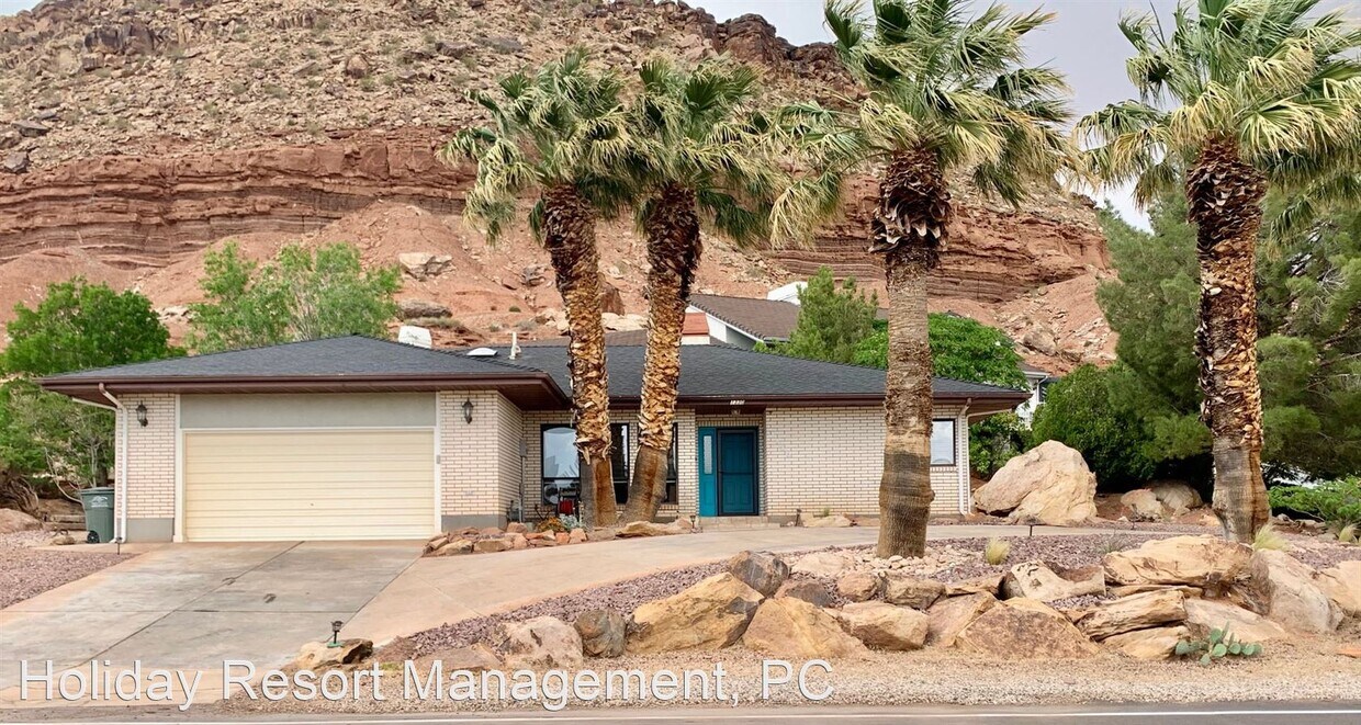 1330 W Bloomington Dr N