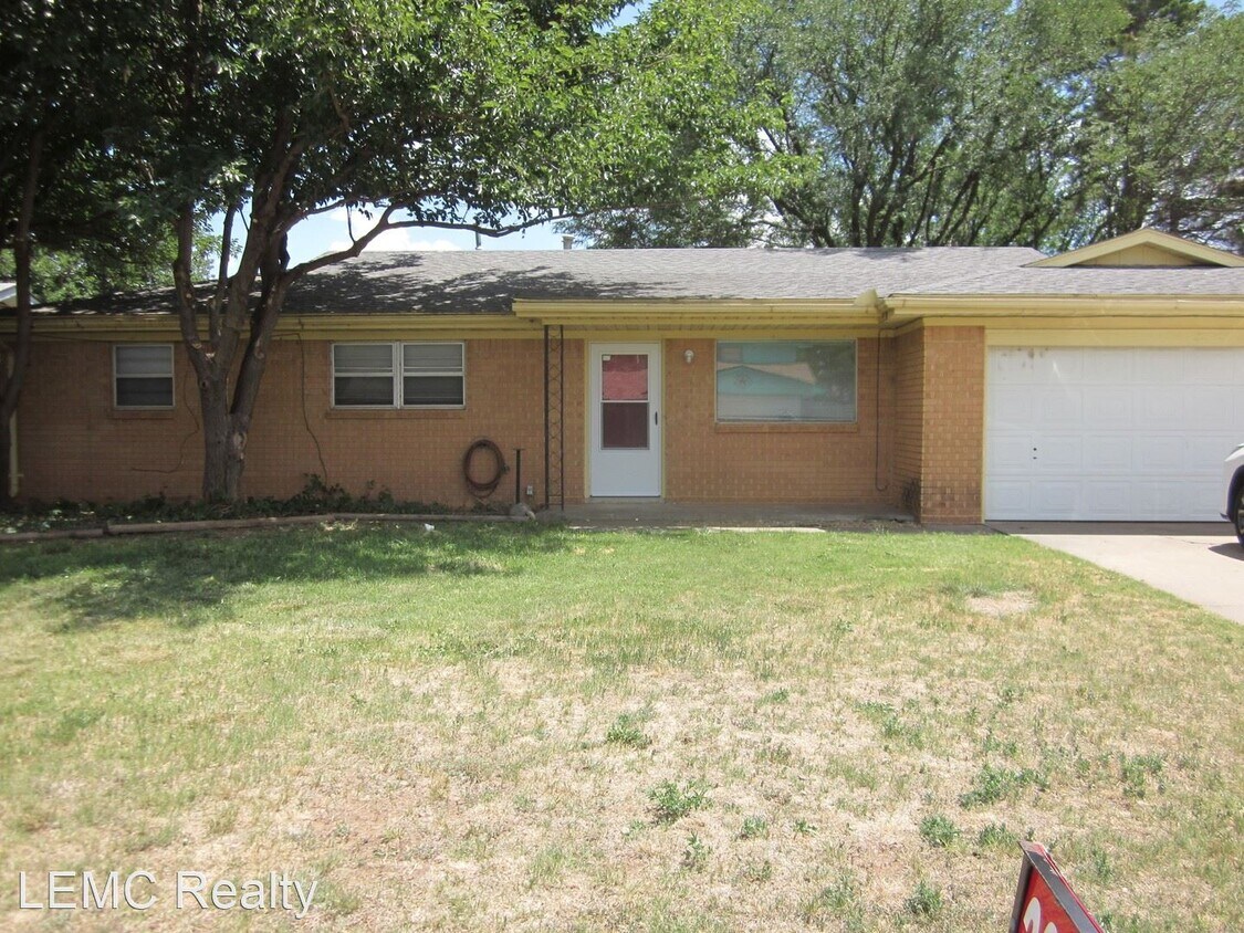 Primary Photo - 3 br, 2 bath House - 717 Oak