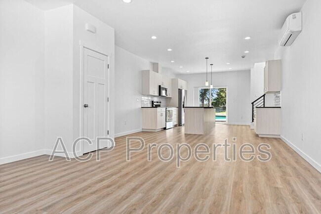 Foto del edificio - 1318 Bradley Ct