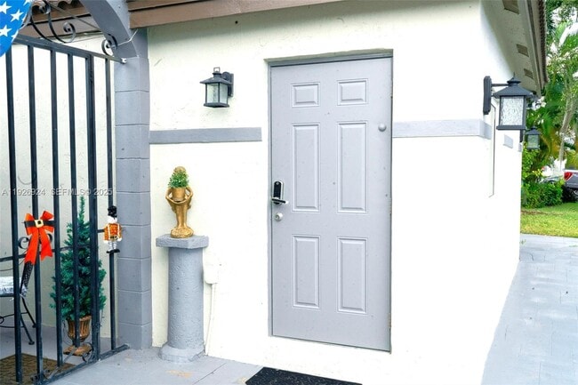 Foto del edificio - 16060 SW 144th Ave