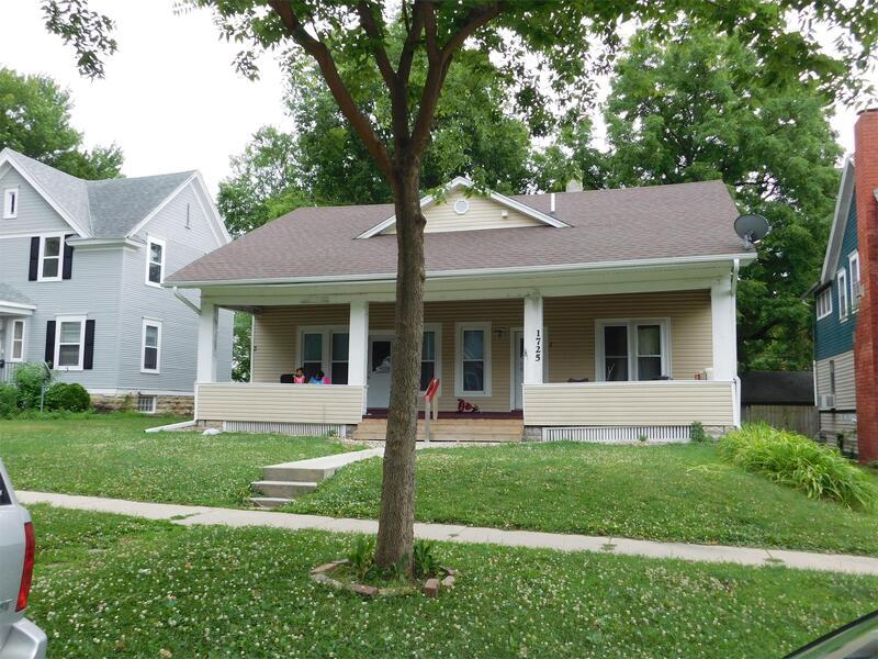 Primary Photo - 1725 D Ave NE