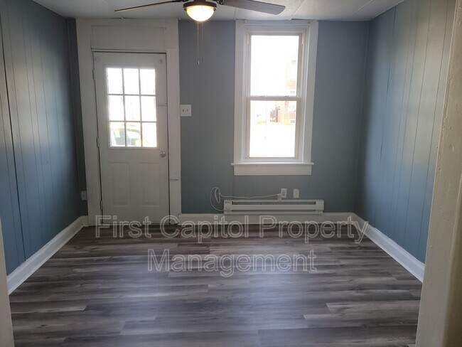 Building Photo - 648 3rd St