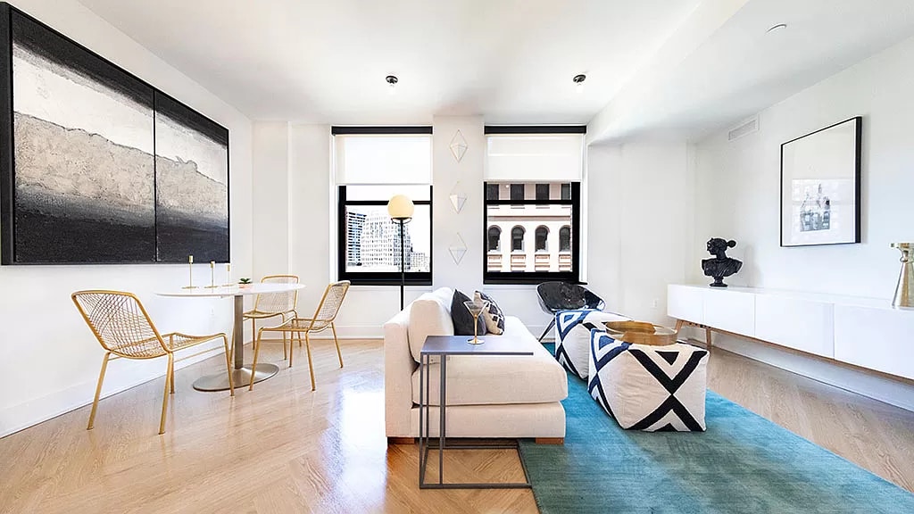 Primary Photo - 358 W 48th St