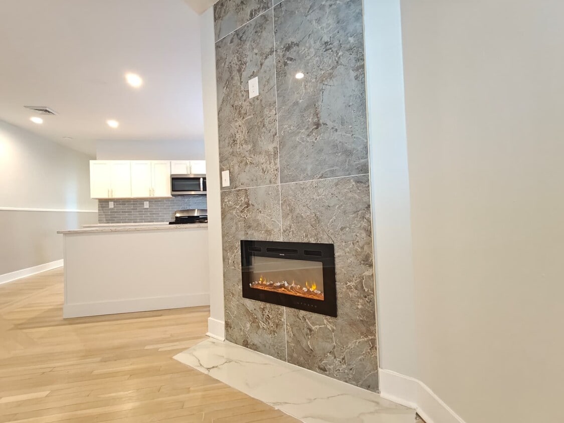 Photo - 6142 Locust St-B