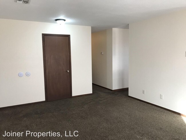 Foto del edificio - 5840 Cherry Pl
