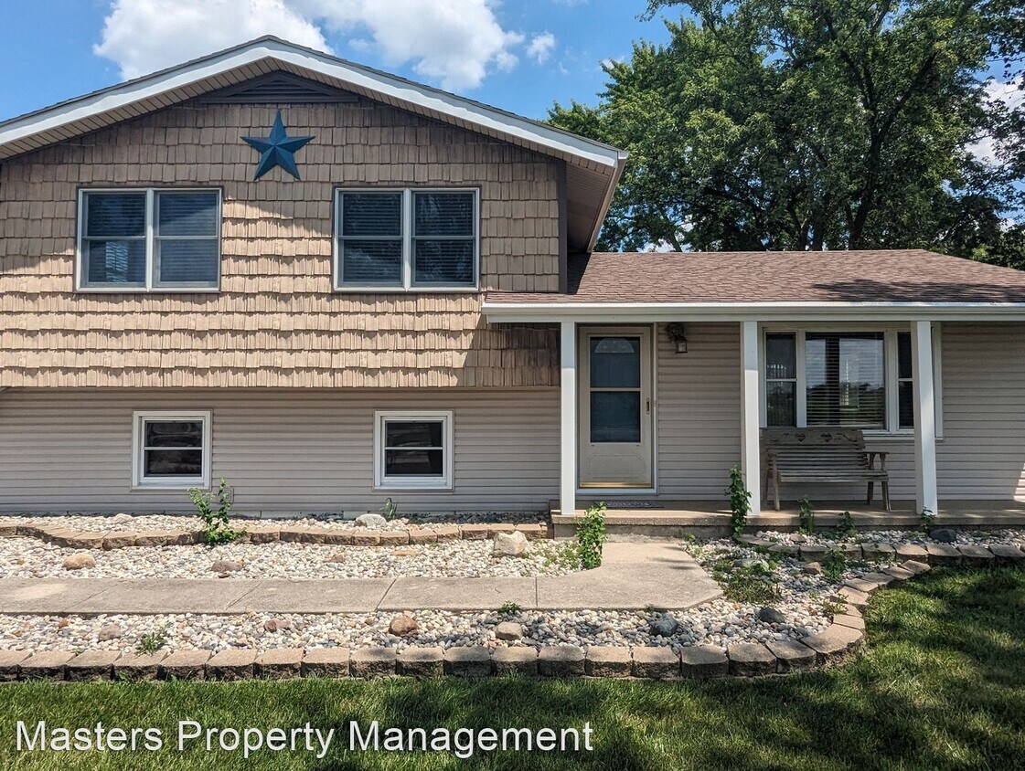 Primary Photo - 3 br, 1.5 bath House - 24608 Fort Meigs