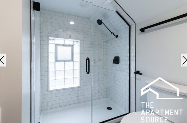 Foto del edificio - 858 N Paulina St