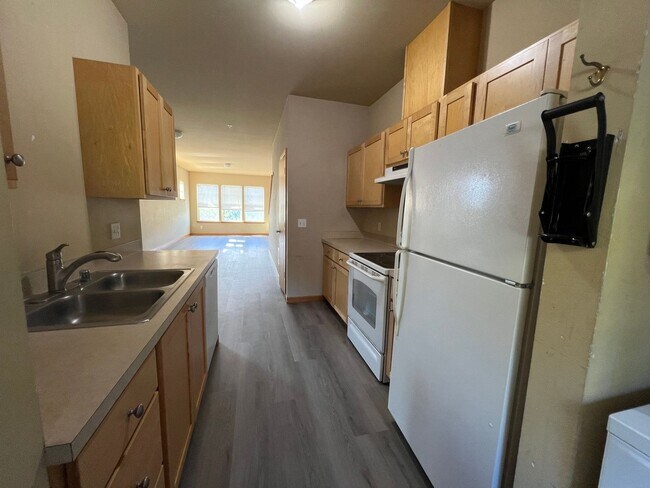 Building Photo - 216 Ashley Ave