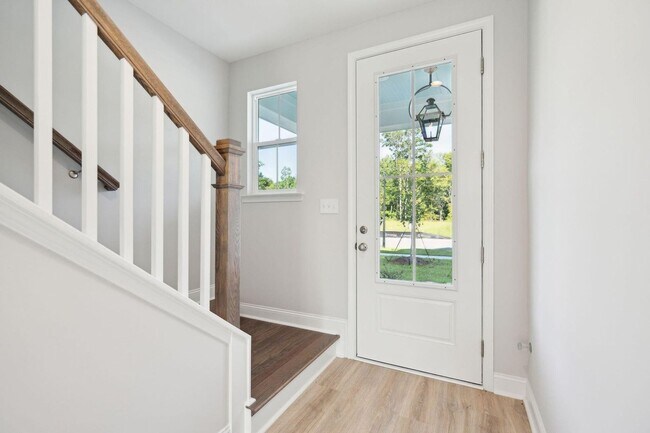 Foto del edificio - 3 Bedroom 2.5 Bathroom House in Hawthorne ...